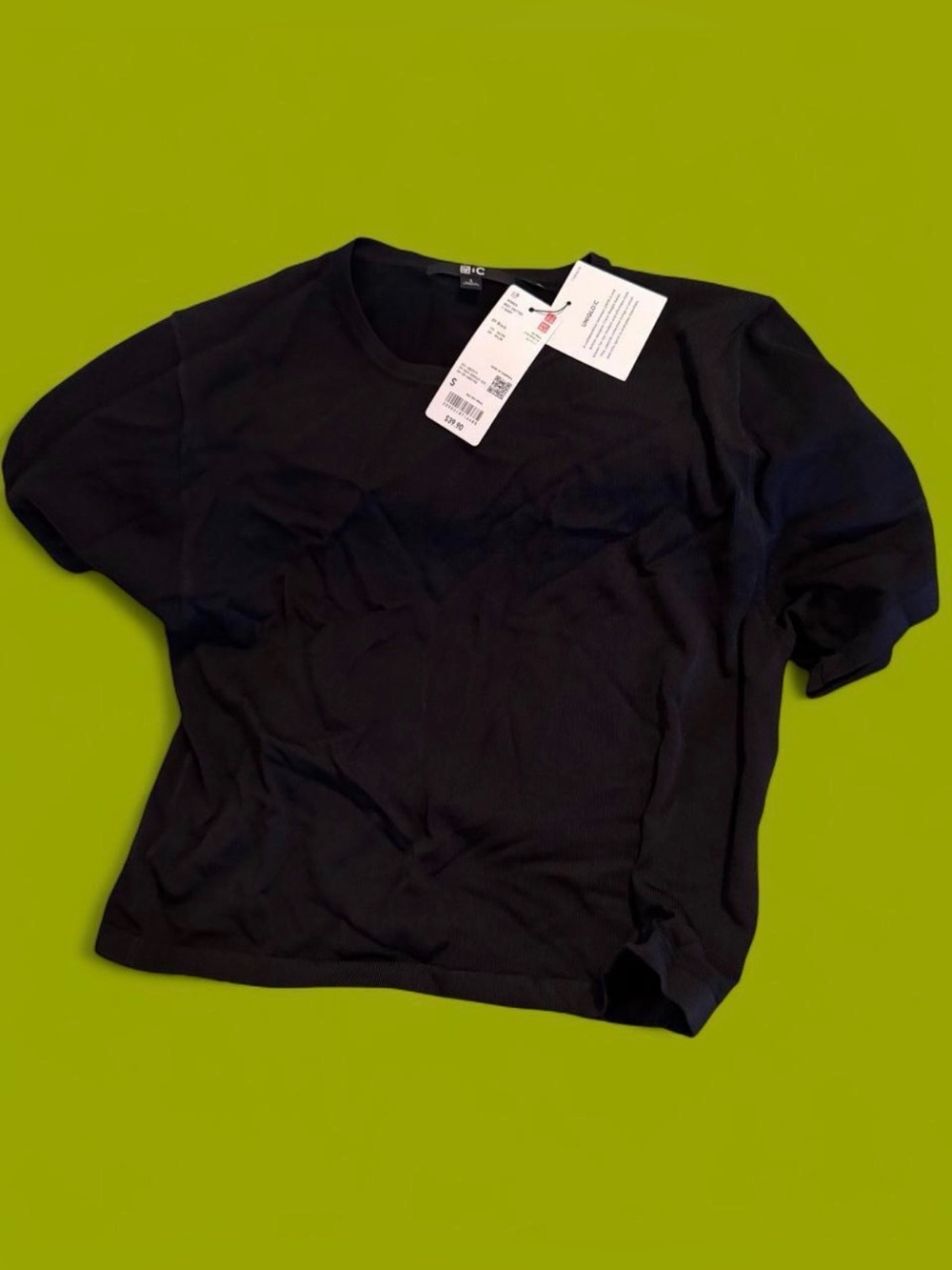 NWT UNIQLO Basic Black Crewneck Women's Top
